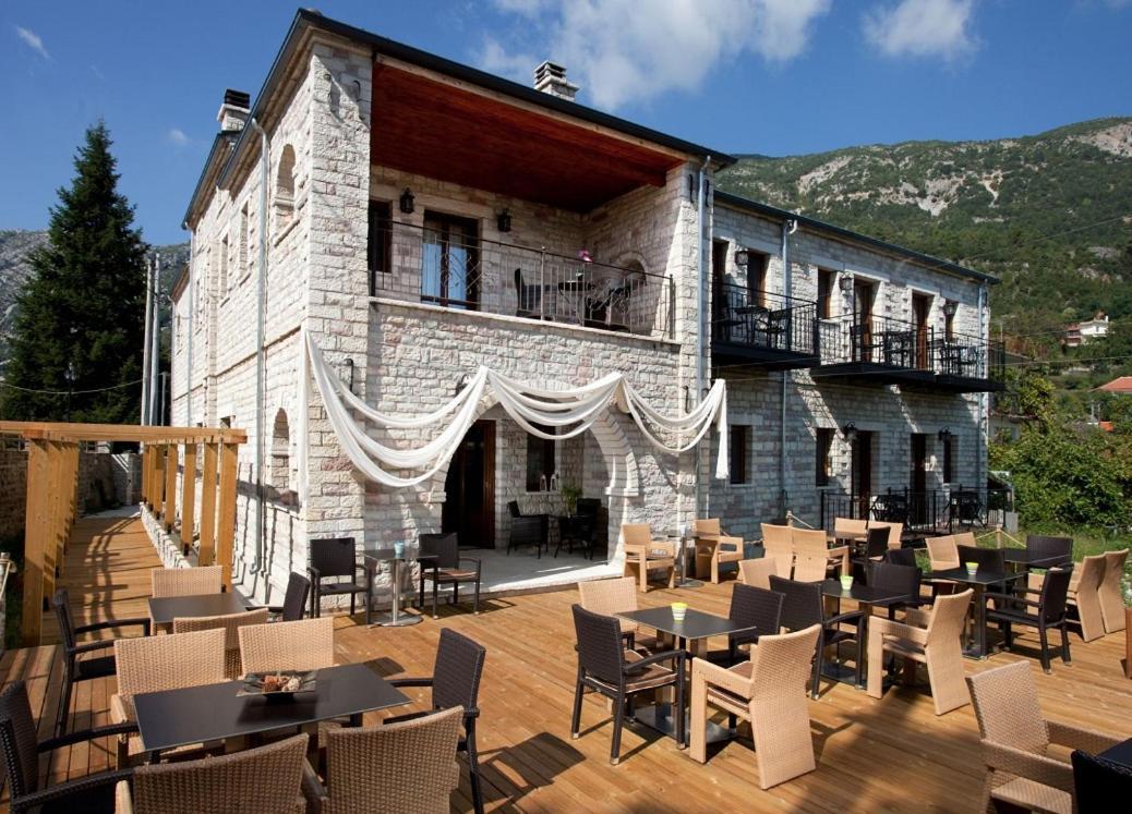 Nisista Lodge Mountain View Rodavgi ภายนอก รูปภาพ